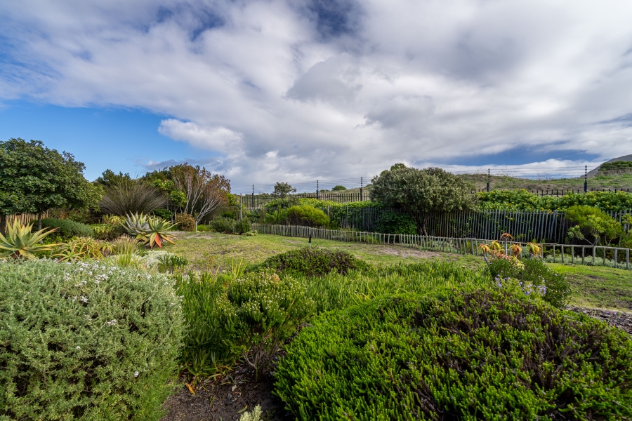 To Let 3 Bedroom Property for Rent in Lake Michelle Western Cape